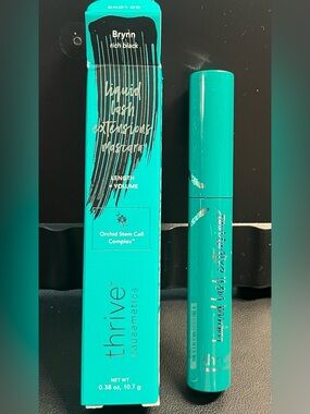 Thrive Causemetics Liquid Lash Extensions Mascara - Length & Volume - Black